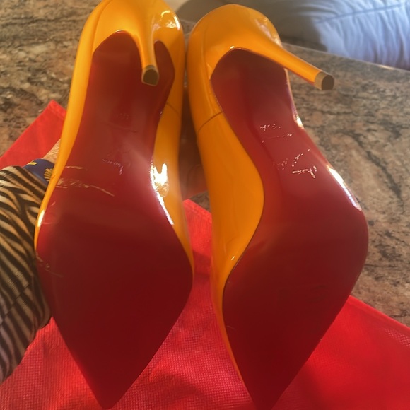 Christian Louboutin 120 mm So Kate Pointed- Toe Pumps - Picture 7 of 12